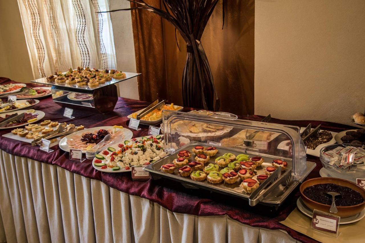 Hotel Crown Inn Multan Zewnętrze zdjęcie