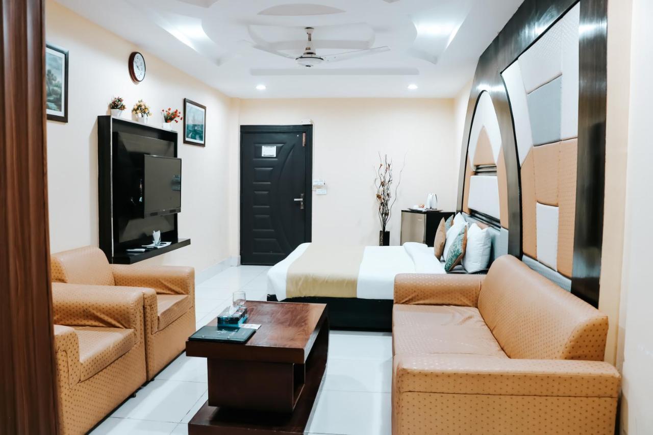 Hotel Crown Inn Multan Zewnętrze zdjęcie