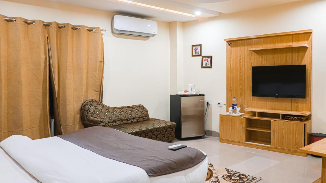 Hotel Crown Inn Multan Zewnętrze zdjęcie