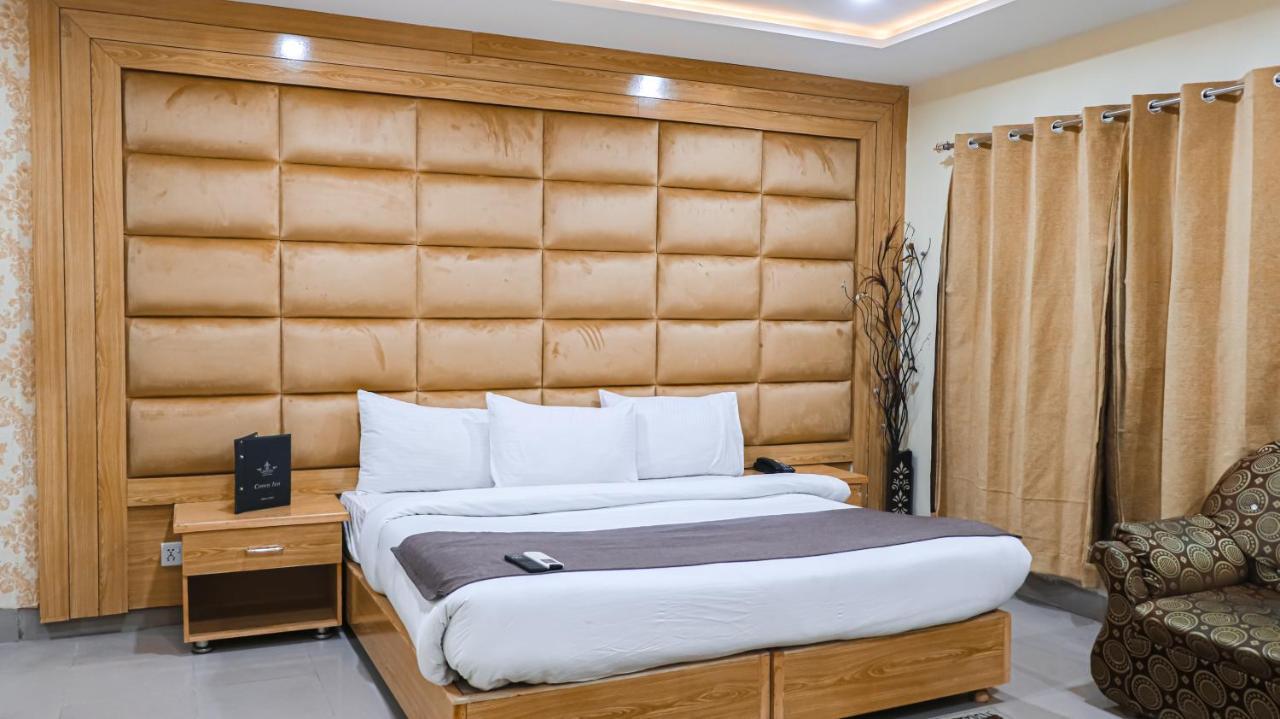 Hotel Crown Inn Multan Zewnętrze zdjęcie
