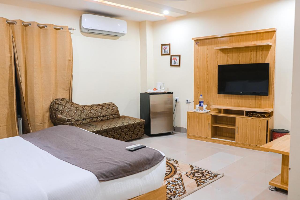 Hotel Crown Inn Multan Zewnętrze zdjęcie