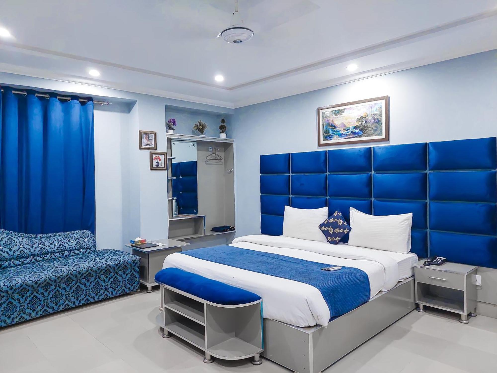 Hotel Crown Inn Multan Zewnętrze zdjęcie