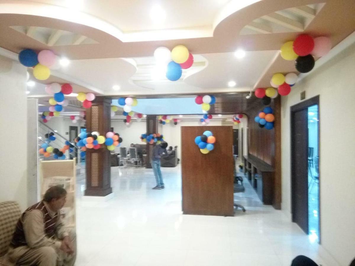 Hotel Crown Inn Multan Zewnętrze zdjęcie