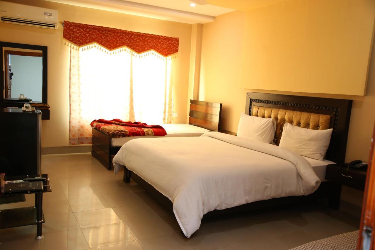 Hotel Crown Inn Multan Zewnętrze zdjęcie