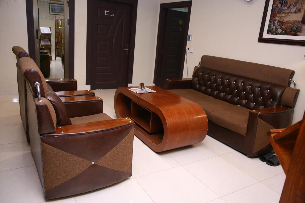 Hotel Crown Inn Multan Zewnętrze zdjęcie